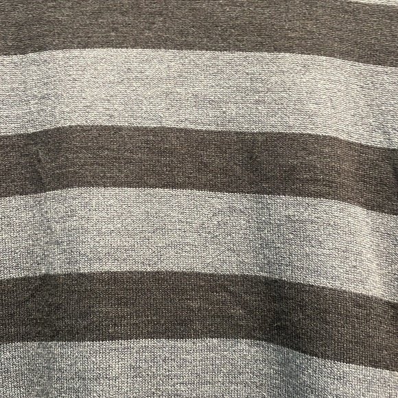 Men’s gray striped sweater - Picture 2 of 6